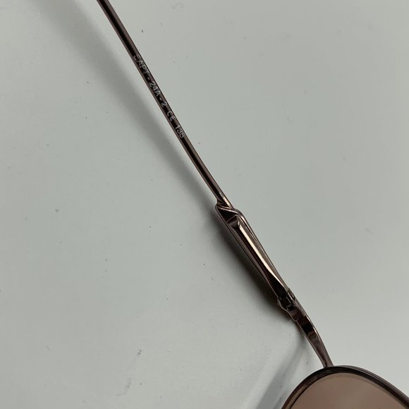 Elizabeth Arden Pink Oval Sunglasses main image 4